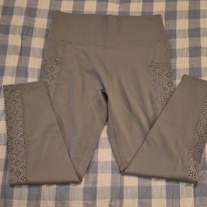 NWOT Aerie Gray Seam Detail Leggings With Pockets